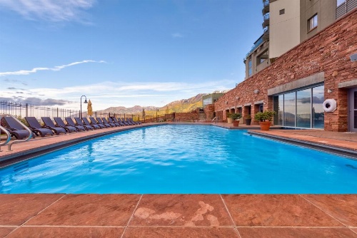 The Peaks Resort and Spa image 5