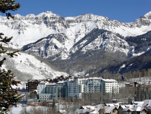 The Peaks Resort and Spa image 8